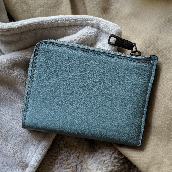Coach Corner Zip ID Case - Picture 4 of 6